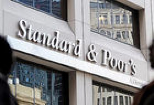 S&P amenaza con rebajar el 'rating' de Bankia y su matriz BFA