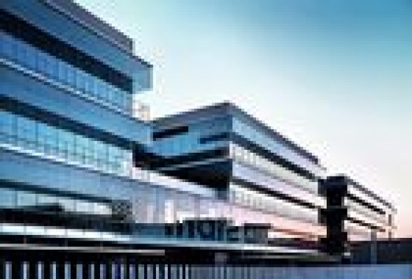 Indra reduce un tercio su beneficio