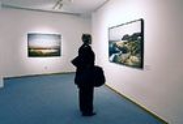 Los galeristas celebran La Nit de l'Art abriendo hasta medianoche