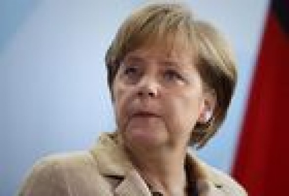 Alemania propone un referéndum sobre el euro en Grecia y luego lo desmiente