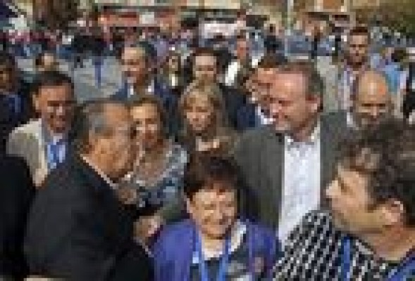 Fabra nombra vicesecretario general a César Sánchez y repesca a Antonio Clemente