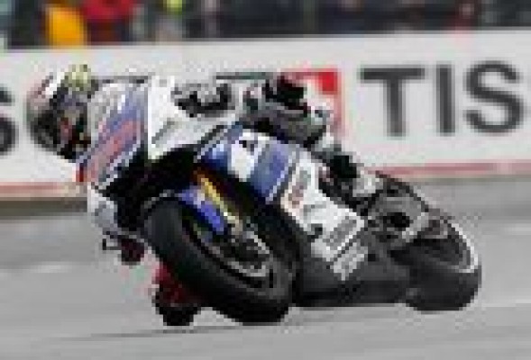 Lorenzo gana en Le Mans y se coloca líder del Mundial