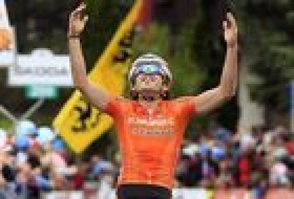 Izaguirre gana la 17ª etapa del Giro 