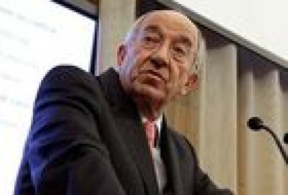 Fernández Ordóñez, dispuesto a explicar la nacionalización de Bankia en el Congreso