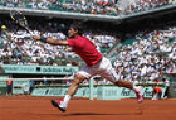 Nadal debuta en París arrasando a Bolelli 