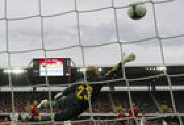 España golea a Corea del Sur por 4-1 