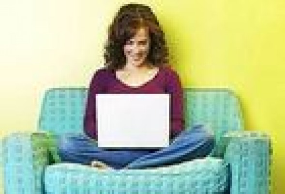 Las mujeres se imponen en el dominio las redes sociales de forma abrumadora frente a los hombres