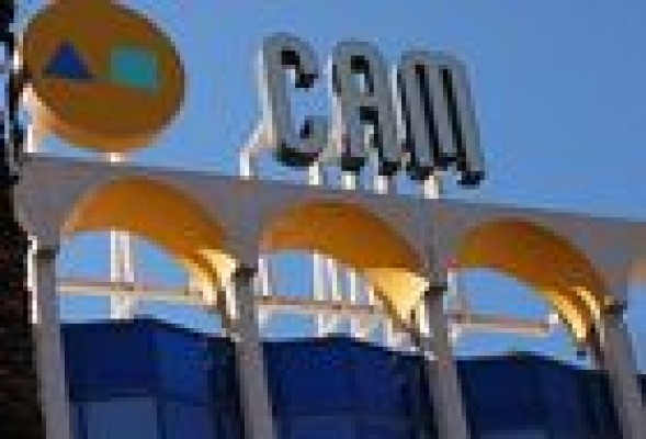 Banco Sabadell elimina las comisiones en sus cajeros automáticos para los clientes CAM
