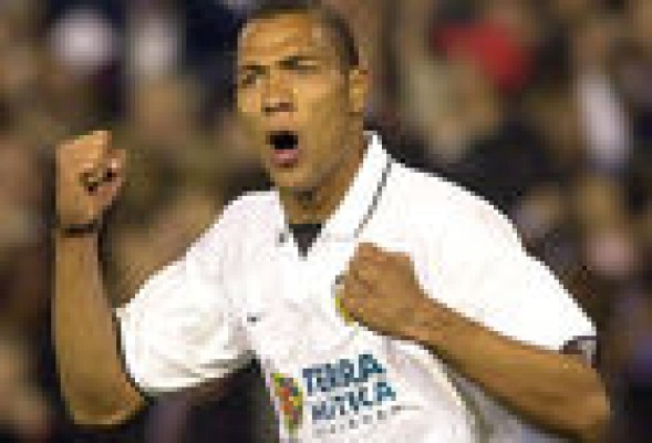 Carew se ofrece al Levante 