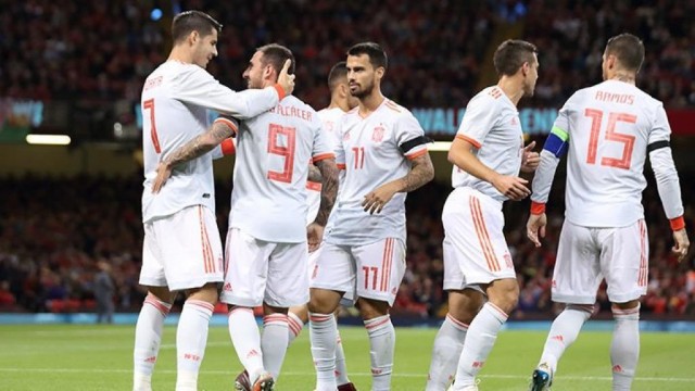 España reduce a los Dragones Rojos (1-4)