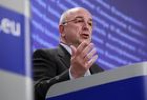 Almunia augura que uno de los tres bancos nacionalizados, entre los que está Banco de Valencia, se liquidará 