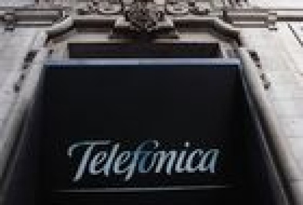 Los ejecutivos de Telefónica siguen comprando acciones de la operadora