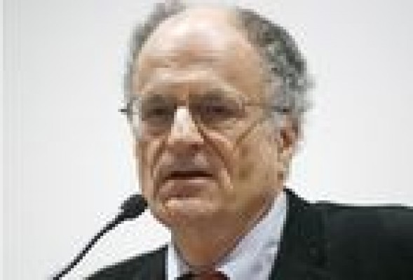Un Nobel de Economía cree que un país puede ceder soberanía para pagar deudas