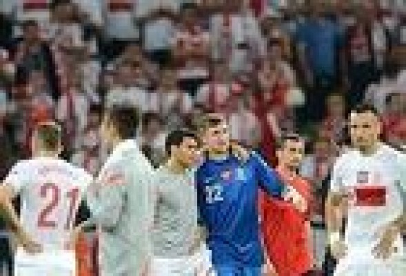 Polonia se queda fuera de su Euro a manos de los checos (0-1)