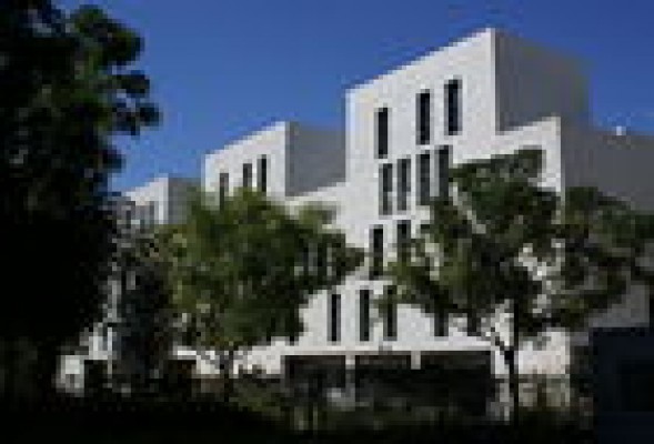 La Generalitat acusada de deber 250 millones de euros en concepto de ayudas a la vivienda