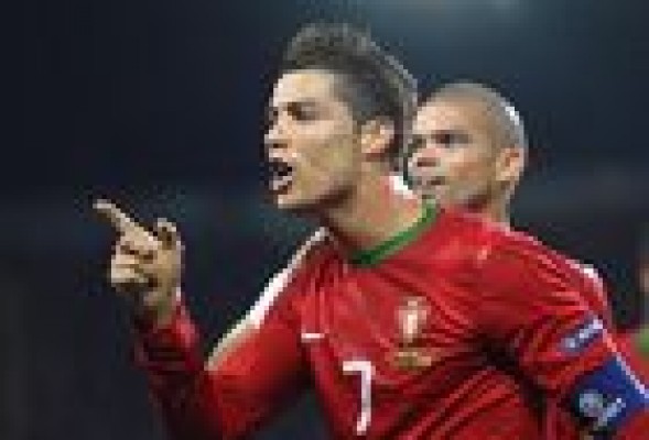 Cristiano golea ante Holanda y mete a Portugal en cuartos (2-1)