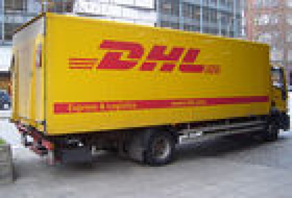La empresa de transportes DHL, otra de las grandes interesada en el nuevo modelo sanitario