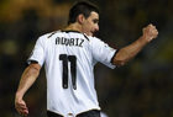 El Valencia hace oficial el traspaso de Aduriz al Athletic de Bilbao 