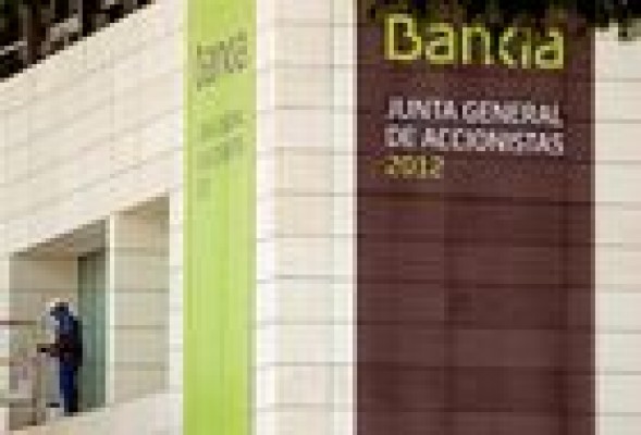 Goirigolzarri escenifica en Valencia la ruptura de Bankia con las cajas de ahorros