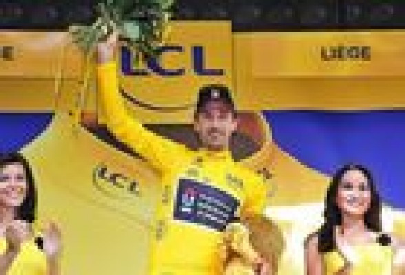 Canceralla arrasa en el prólogo del Tour 