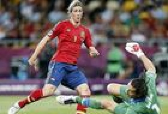 Torres máximo goleador e Iniesta mejor jugador de la final 