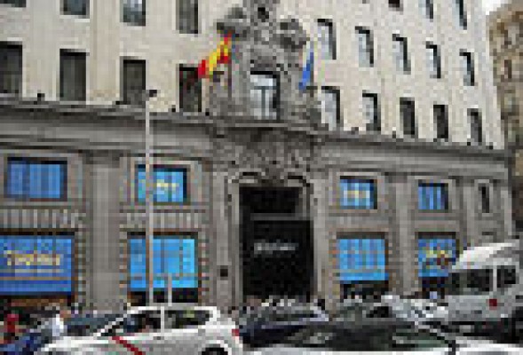 Telefónica reduce en 1.450 millones de euros su deuda