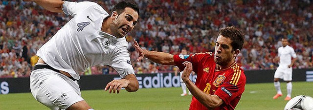 El Valencia ingresará por sus tres internacionales medio millón