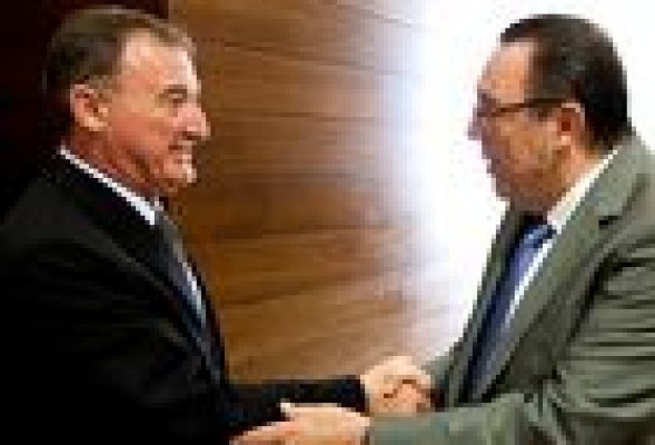 La rebelión de un grupo de consejeros de CAM pone en riesgo la creación de la fundación