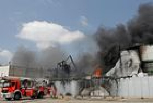 Las empresas Bahoplast y Refracta, afectadas por un incendio