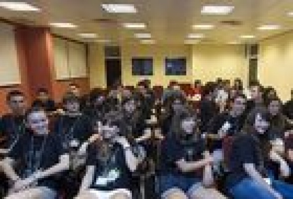 Más de cien 'bachilleres' participan en el Campus Científico de Verano de la Universitat de València