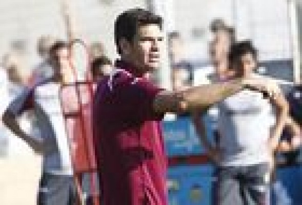 Pellegrino quiere fichar un 'stopper' con urgencia 