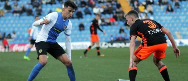El VCF Mestalla recibe al líder tras dos semanas sin conocer la victoria