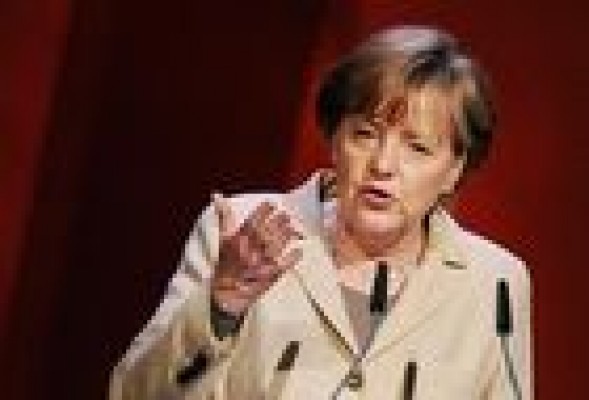 Merkel confía en que el Bundestag apruebe las ayudas a la banca española