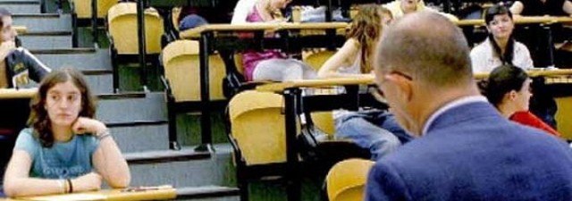 La Universitat de València desafía al Gobierno