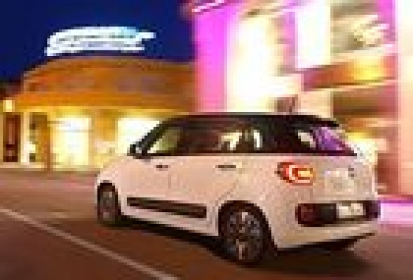 Fiat pondrá a la venta en octubre el 500 'largo' (L)