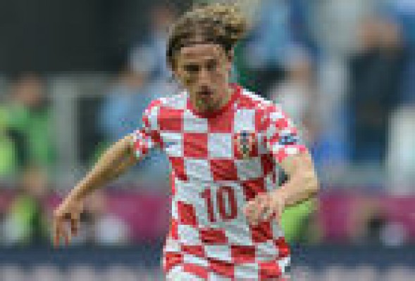 El Tottenham multa a Modric con 100.000 euros por no entrenar