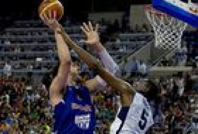 España hinca la rodilla ante los 'fantásticos' americanos (78-100)