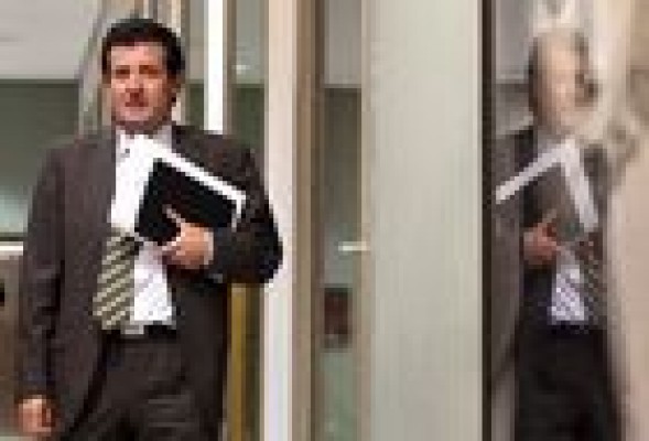 Císcar advierte de que algunos ERE en las empresas públicas pueden iniciarse antes de una semana