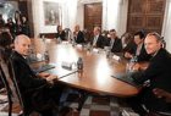 Alberto Fabra: UN AÑO EN LAS ENTRAÑAS DEL PALAU. Un Consell heredado y un pequeño círculo de confianza