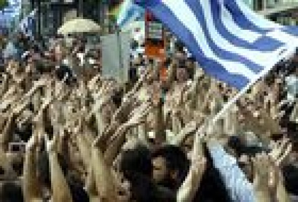 Los líderes griegos acuerdan gran parte de los últimos recortes de 15.000 mllones