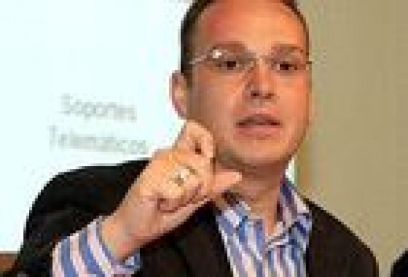 Francesc Romeu renuncia a su puesto de asesor en las Corts para ejercer de abogado
