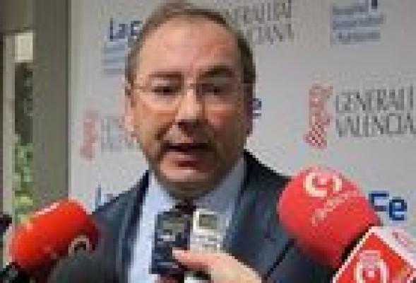La Generalitat esperó al último día del mes para transmitir al Hospital de Manises que no pagaría