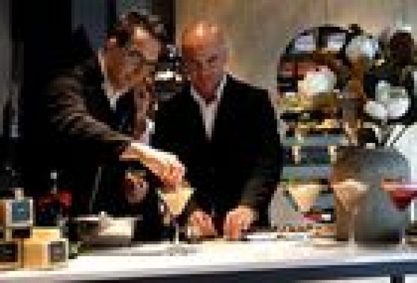 La firma dueña de Turrones 1880 y El Lobo elevará su producción de exportación un 30%