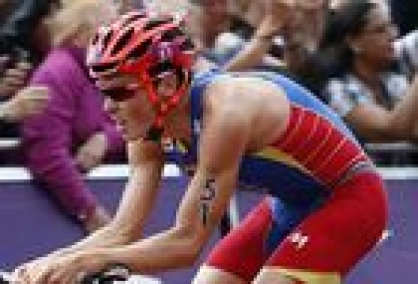 Gómez Noya gana la plata que le negó Pekín