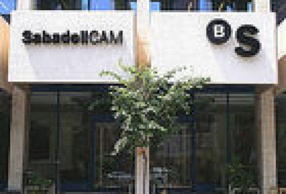 Banco CAM perdió 1.215 millones hasta junio