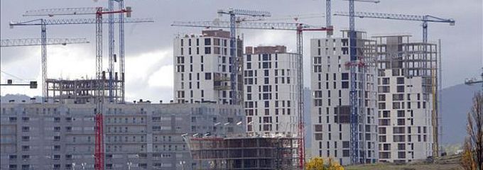 Los bancos emprenden una carrera contrarreloj de la banca para liquidar el 'ladrillo'