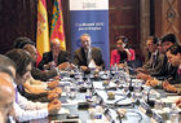 La 'inmersión industrial' de Alberto Fabra