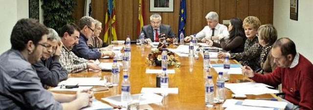 La dirección de RTVV planteará al consejo de administración el despido de 1.198 trabajadores