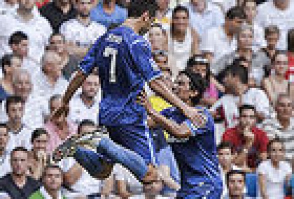 Alves evita la primera victoria blanca