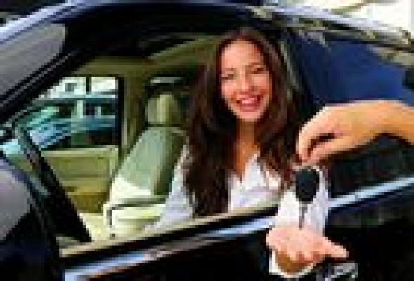 Empeñar el coche y luego alquilarlo, otra forma de conseguir dinero